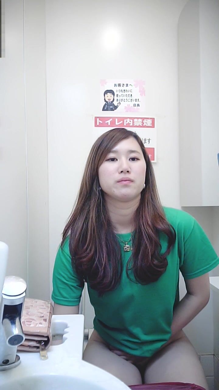 坐盗市流出商场女厕偷拍全是好身材的美女们4